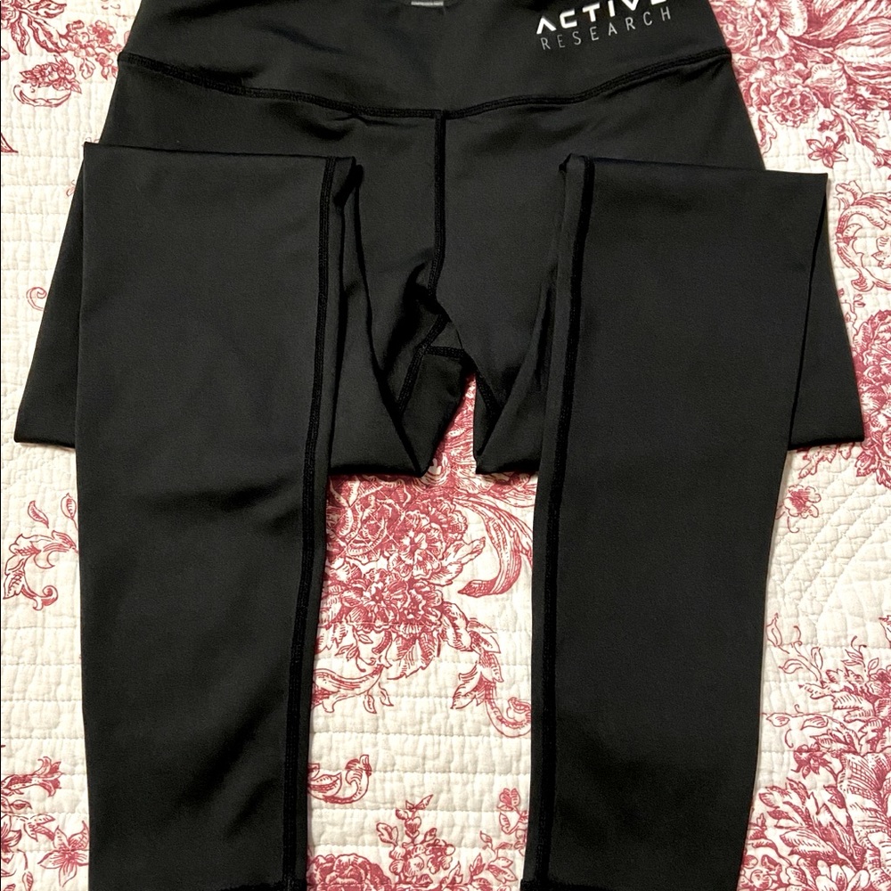 Women’s Compression leggings size large.